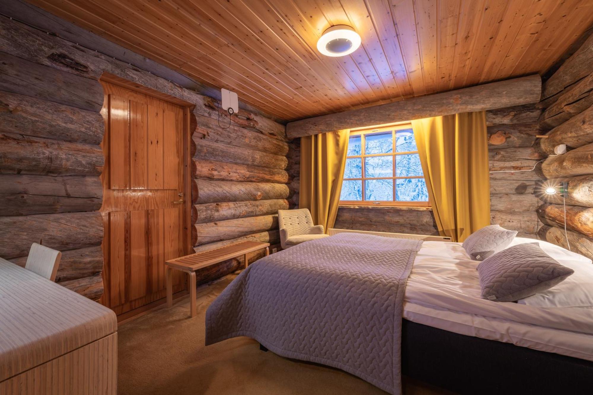Kuukkeli Log Teerenpesae