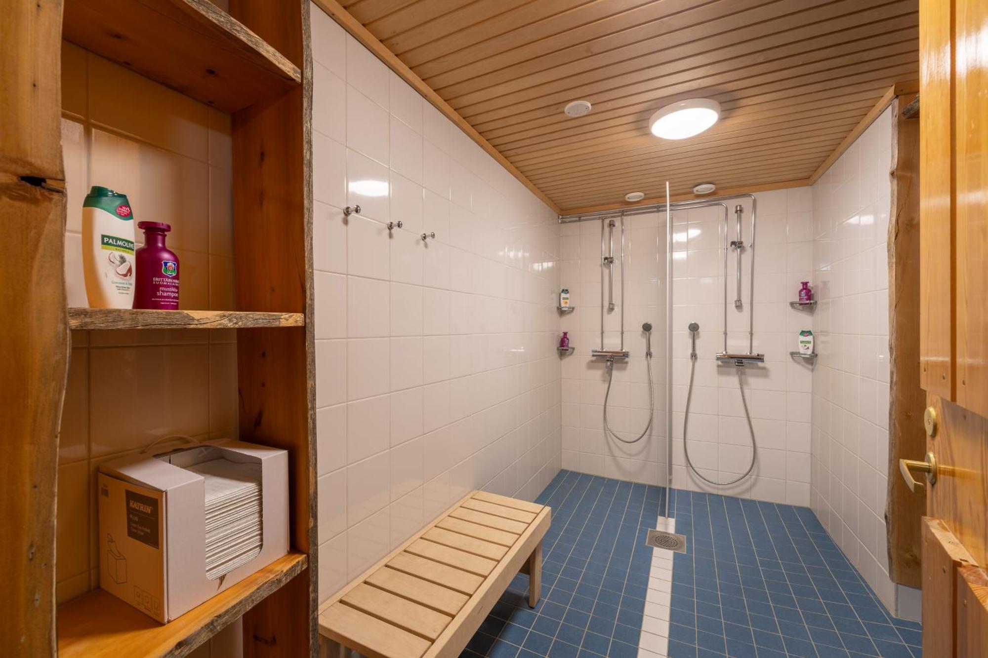 Gasthuis Kuukkeli Log Teerenpesae