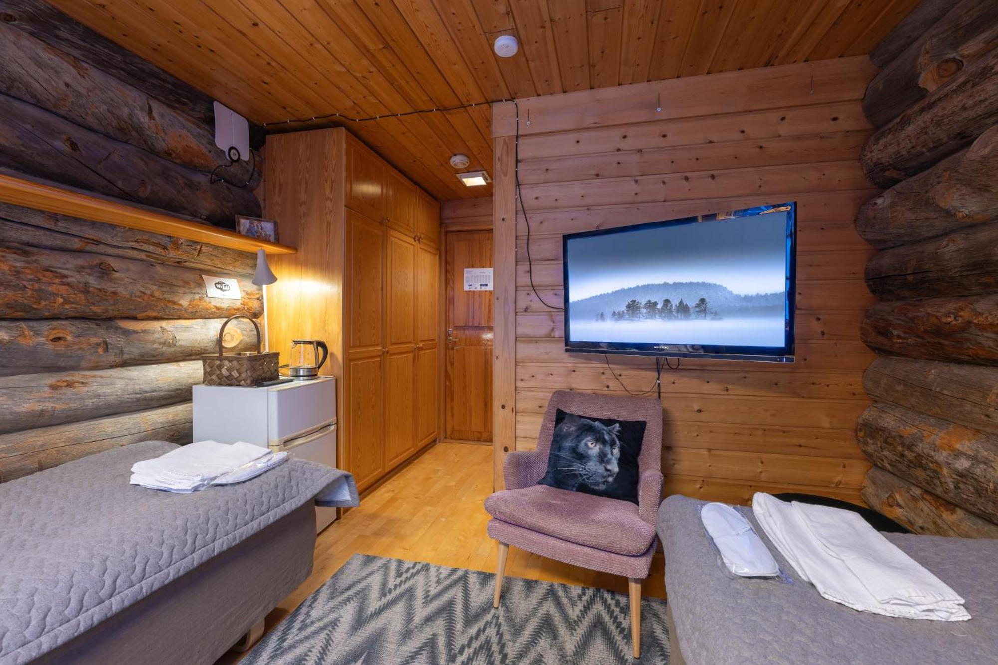 Kuukkeli Log Teerenpesae Гостевой дом 4*