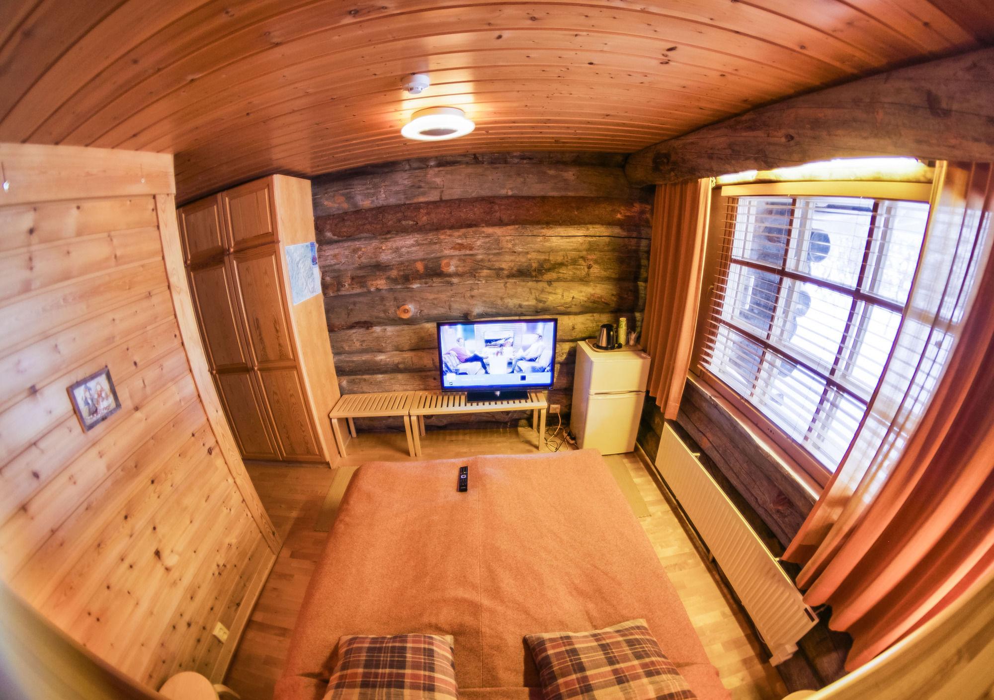 Kuukkeli Log Teerenpesae Гостевой дом 4*